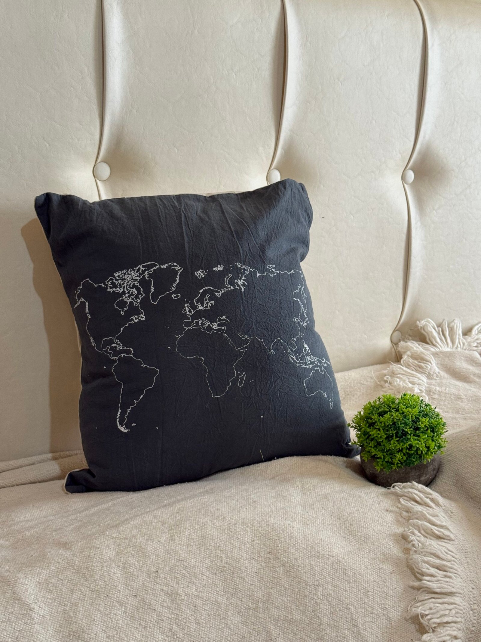 Almohadón ''MUNDO''